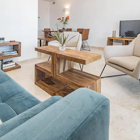 San Pedro Beachside Μαρμπέλλα